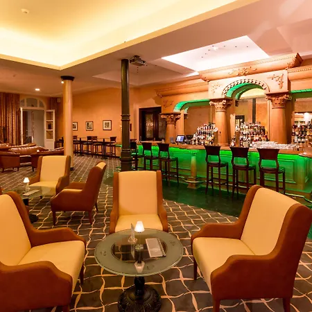 马格德堡多林特黑勒克鲁阁公园酒店 4*